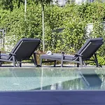 Luxury Ane