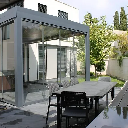Luxury Ane