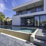 Luxury Ane Malinska