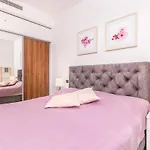 Luxury Ane Vila