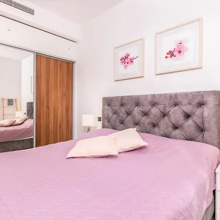 Luxury Ane Vila