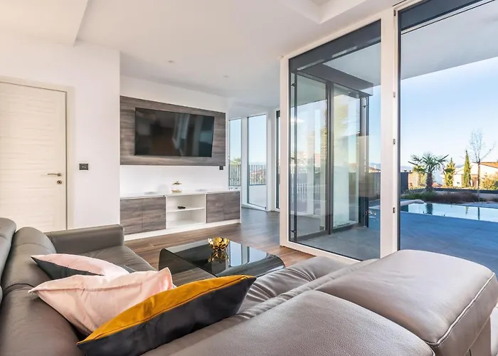 Luxury Ane Villa *
